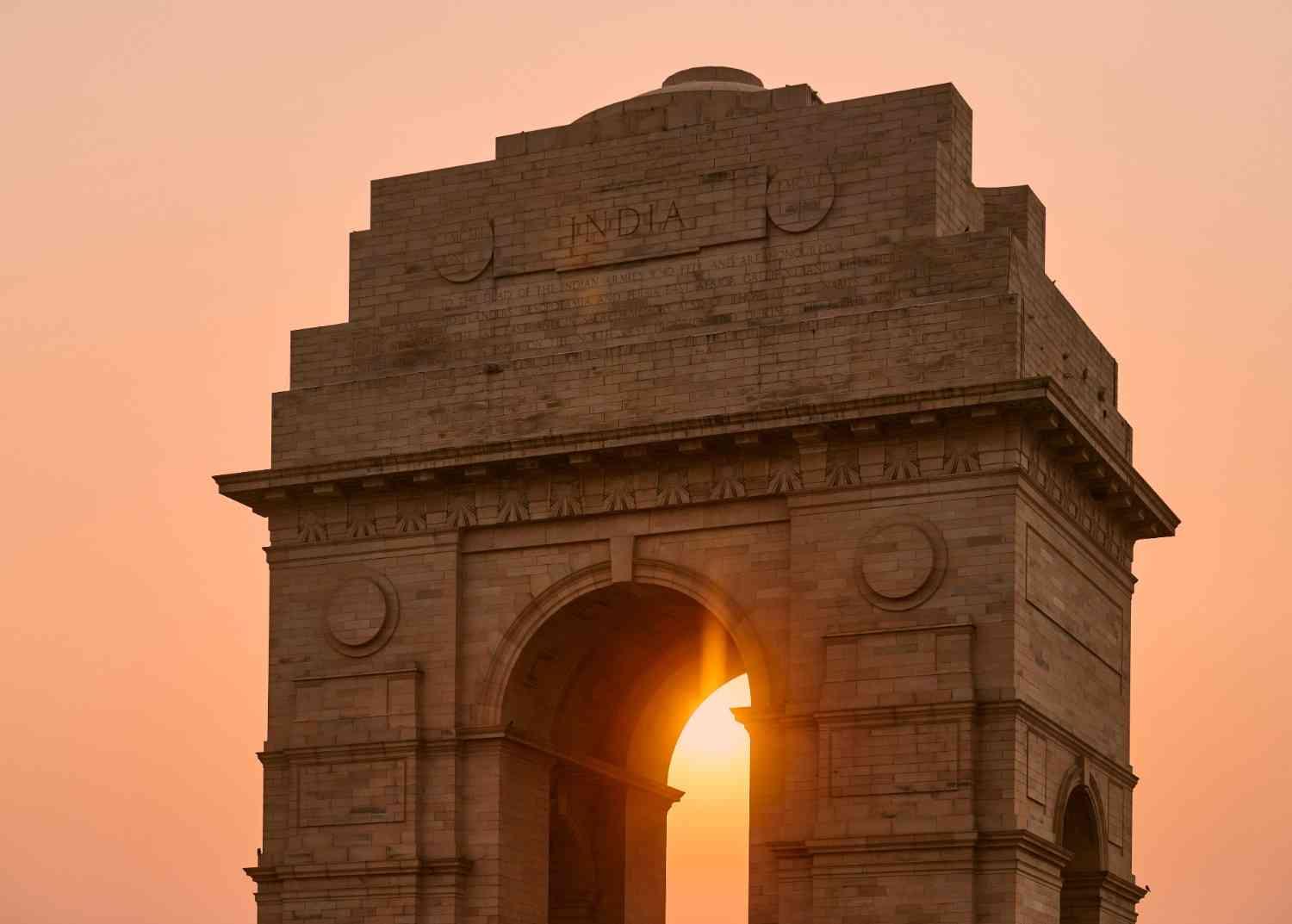 The majestic India Gate, a key place to visit in Delhi.